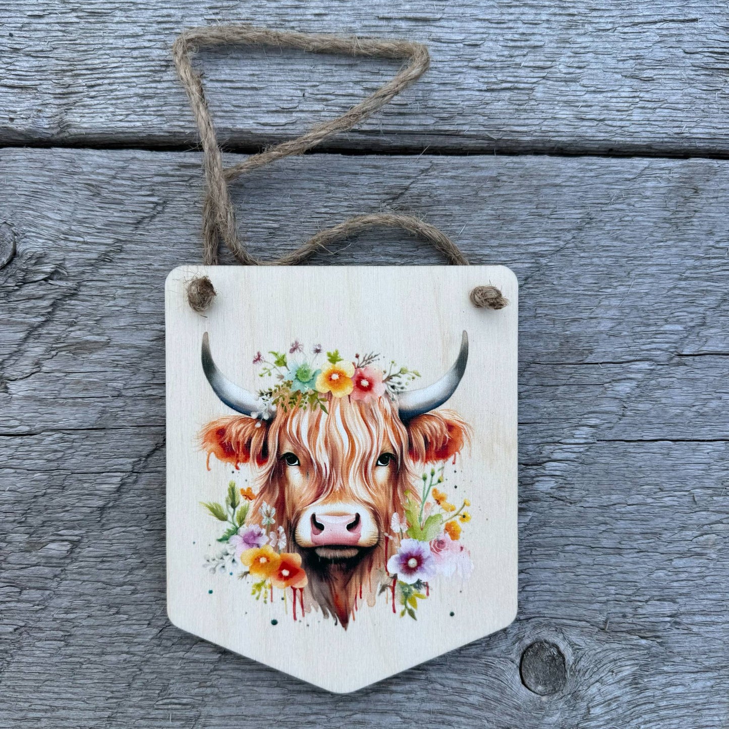 Highland Cow With Flowers | Mini Pendant Sign