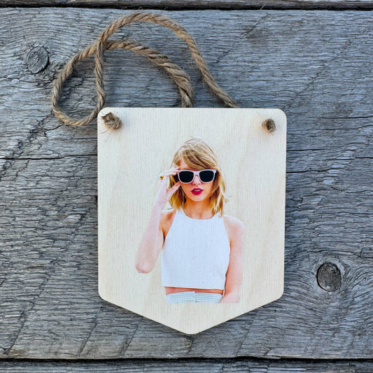 Swift | Mini Pendant Sign