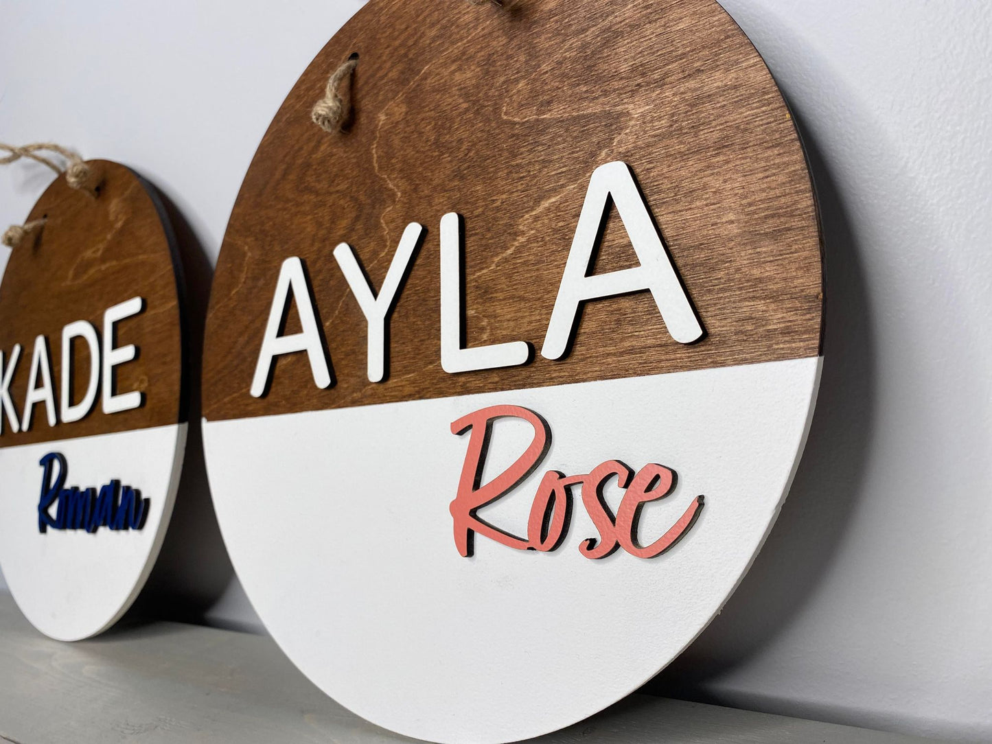 Door Hanger | Custom Name Round Wood Sign